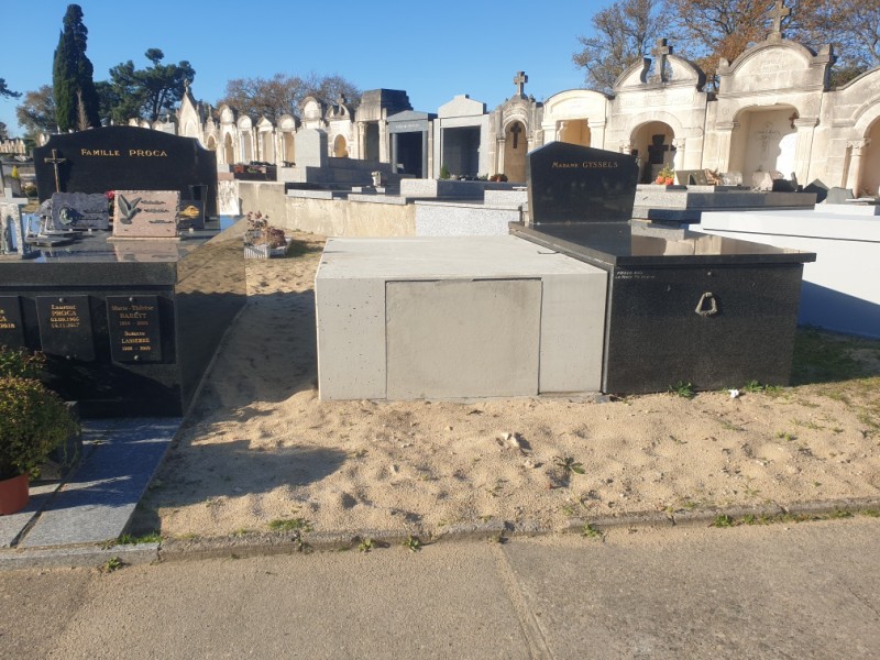 Combien de temps faut-il pour installer un caveau préfabriqué sur le bassin d'Arcachon ?