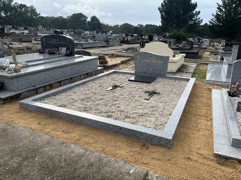 Rénover une tombe au cimetière à La Teste de Buch 