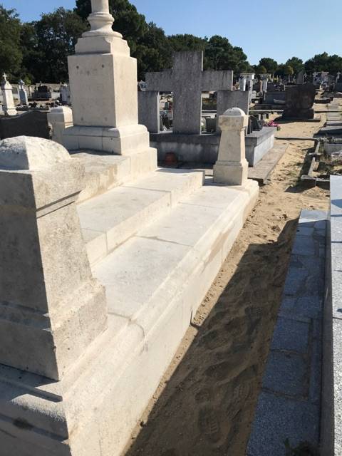 caveau en pierre à La Teste de Buch