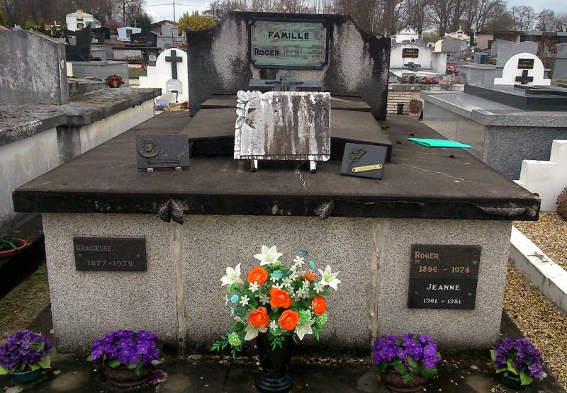 caveau ancien sur Gujan-Mestras