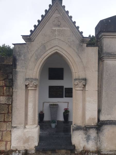chapelle en pierre avant restauration
