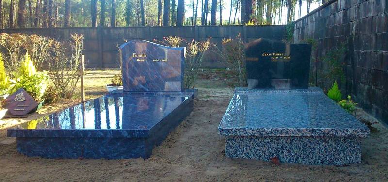 caveaux enterrés en granit sur Ychoux